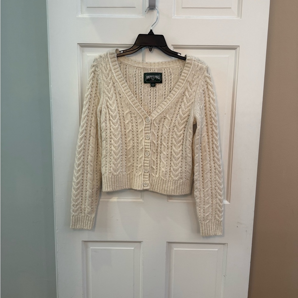 American Eagle Cable Knit Cream Sweater size Small
